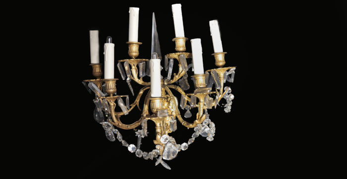 Paire d'appliques en bronze, poignard et pampilles